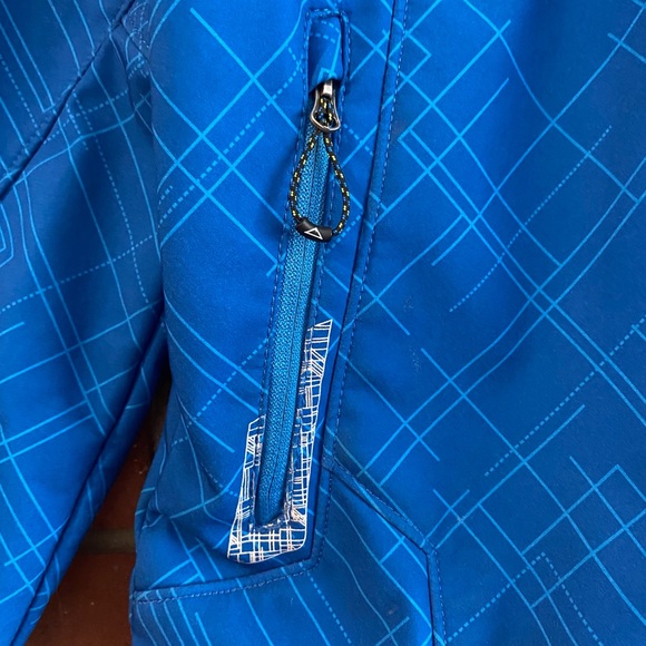 McKinley Lined Softshell Jacket Size M (12) - Picture 3 of 8